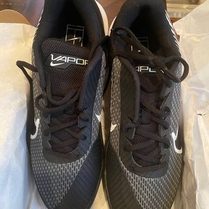 Nike Vapor Pro 2 tennis shoes. Just released mens size 11.5